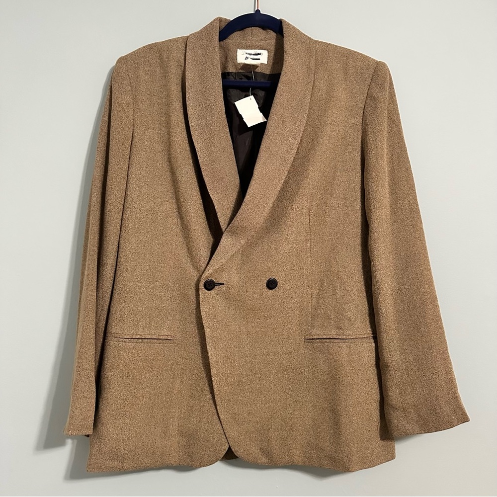 NWT Women’s Famous Brands Button Blazer 10